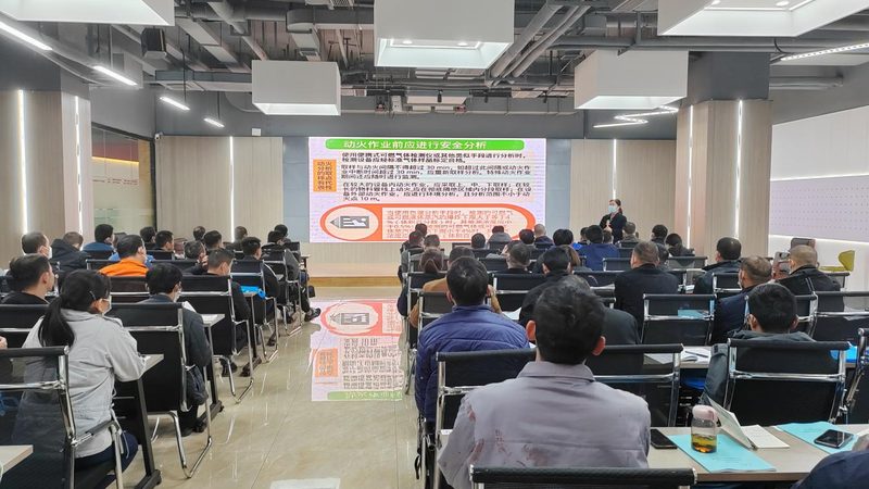 企业内训课程：分类解析与优缺点考量**