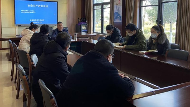 教学质量：了解网课的教学质量，可以从以下几个方面入手：