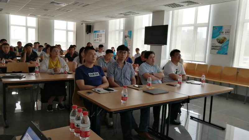 小标题：编程课程，不仅仅是代码的学习